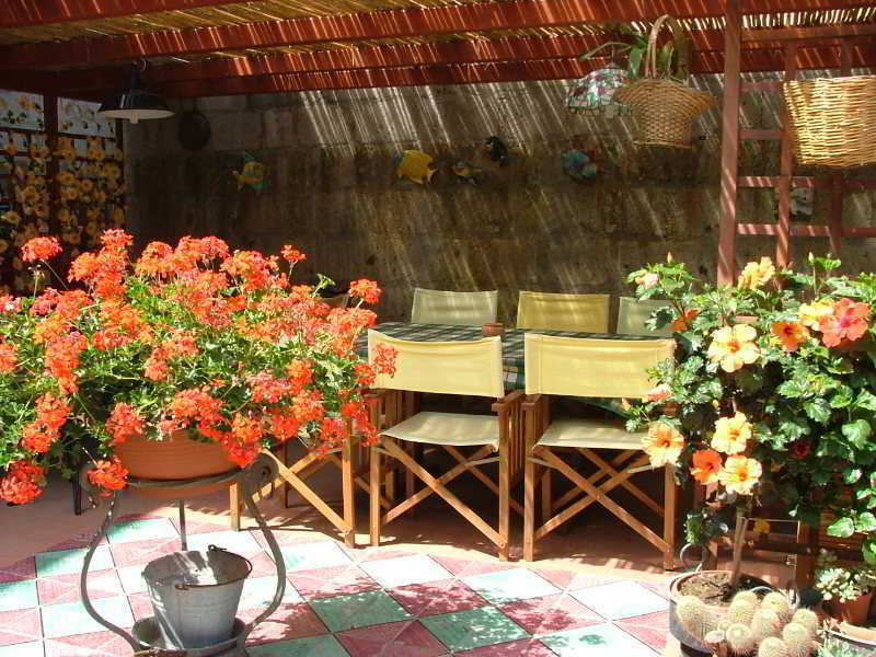 Orchid Corner Guesthouse Мета Екстер'єр фото